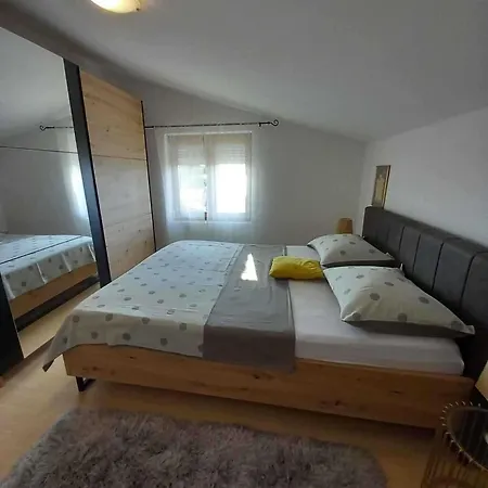 Mit Whirlpool Appartement Krneza