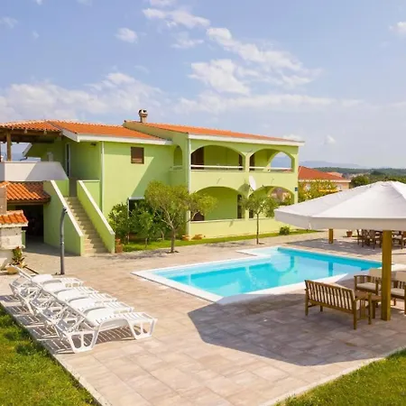 Appartement Mit Whirlpool