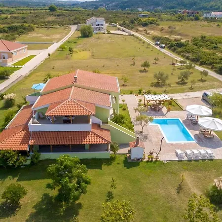 Апартаменты In Ljubac Mit Gemeinschaftlichem Pool *